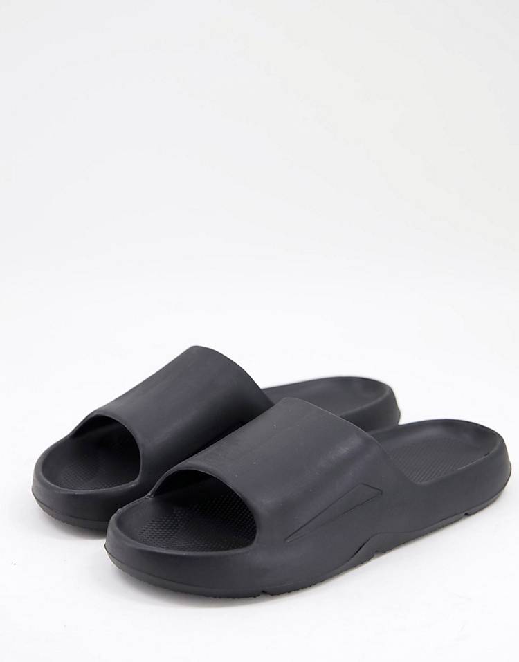 Pull&Bear rubber sliders in black